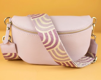 Lila Purple Bauchtasche für Frauen mit Ledergurt und gemustertem Riemen Gürteltasche Crossbodybag Sommer Umhänge Geschenk M silber