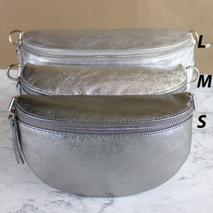 Silber Grau Bauchtasche für Frauen mit Ledergurt und gemustertem Riemen Gürteltasche Crossbodybag Sommer Umhänge Geschenk S,M,L Größe Silber Bild 3