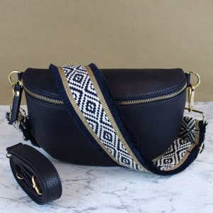 Dunkel Blau Leder Italienische Bauchtasche für Frauen mit Ledergurt gemustertem Riemen, Crossbodybag Umhängetasche Geschenk Gold S,M,L Bild 1