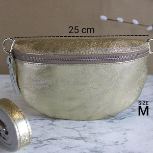 Sac banane en cuir doré pour femme avec sangle à motifs et ceinture en cuir, sac à bandoulière cadeau pour sa taille S, M, L fermeture éclair argentée image 4