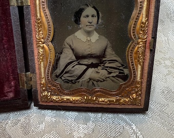 Antique Civil War Era 1860s Lady Daguerreotype in Beehive Union Case