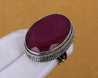 Ręcznie wykonany owalny pierścień z rubinem kaszmirskim: Boho, srebro próby 925