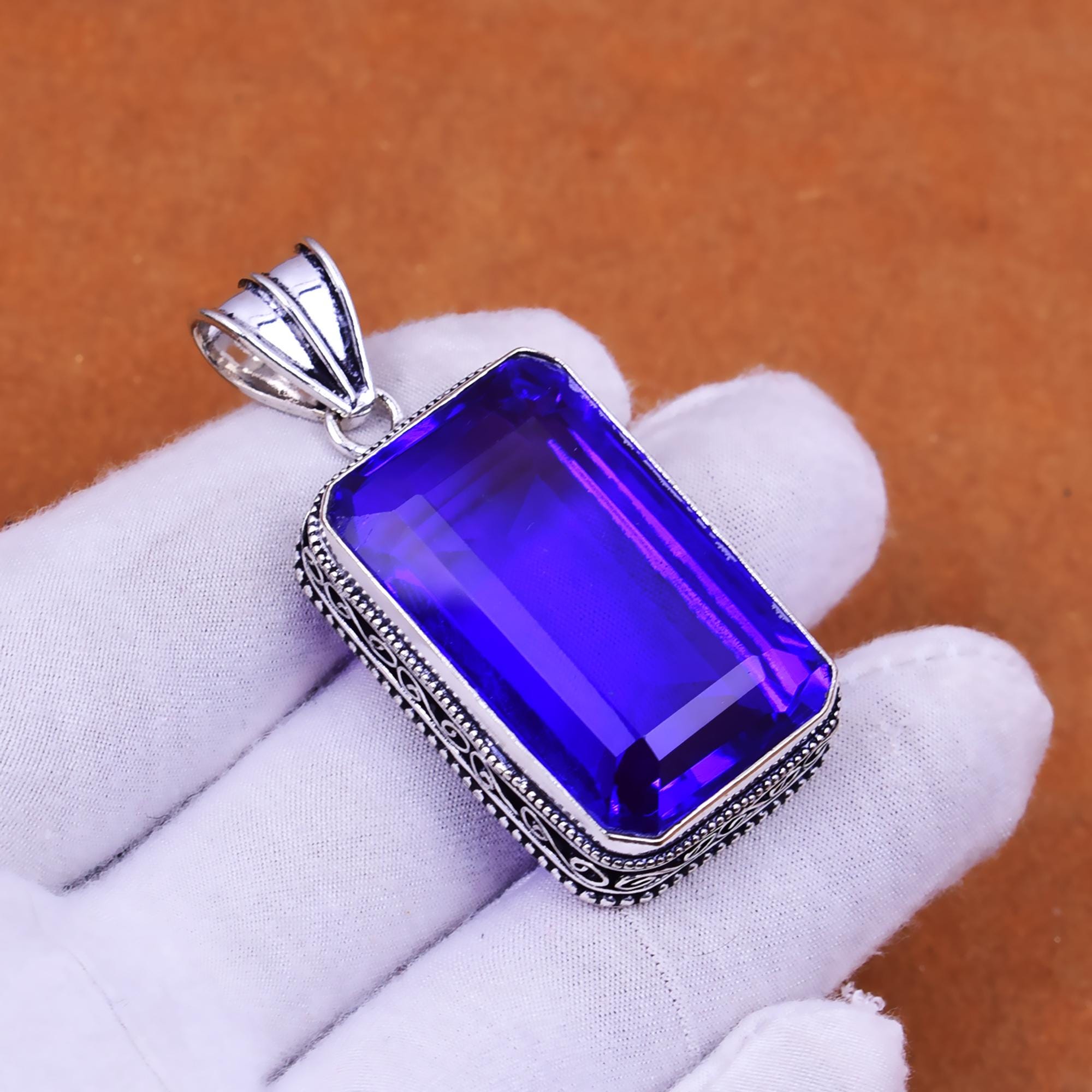Blue Sapphire Gemstone Vintage Pendant 925 Sterling Silver Pendant
