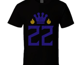 King Derrick Henry 22 Crown Baltimore Football Fan T Shirt