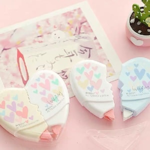 Paquete doble de cinta correctora Lovely Hearts. Lindos regalos de papelería