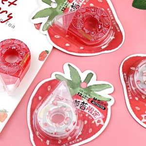 Ruban correcteur fraise. Cadeaux de papeterie mignons