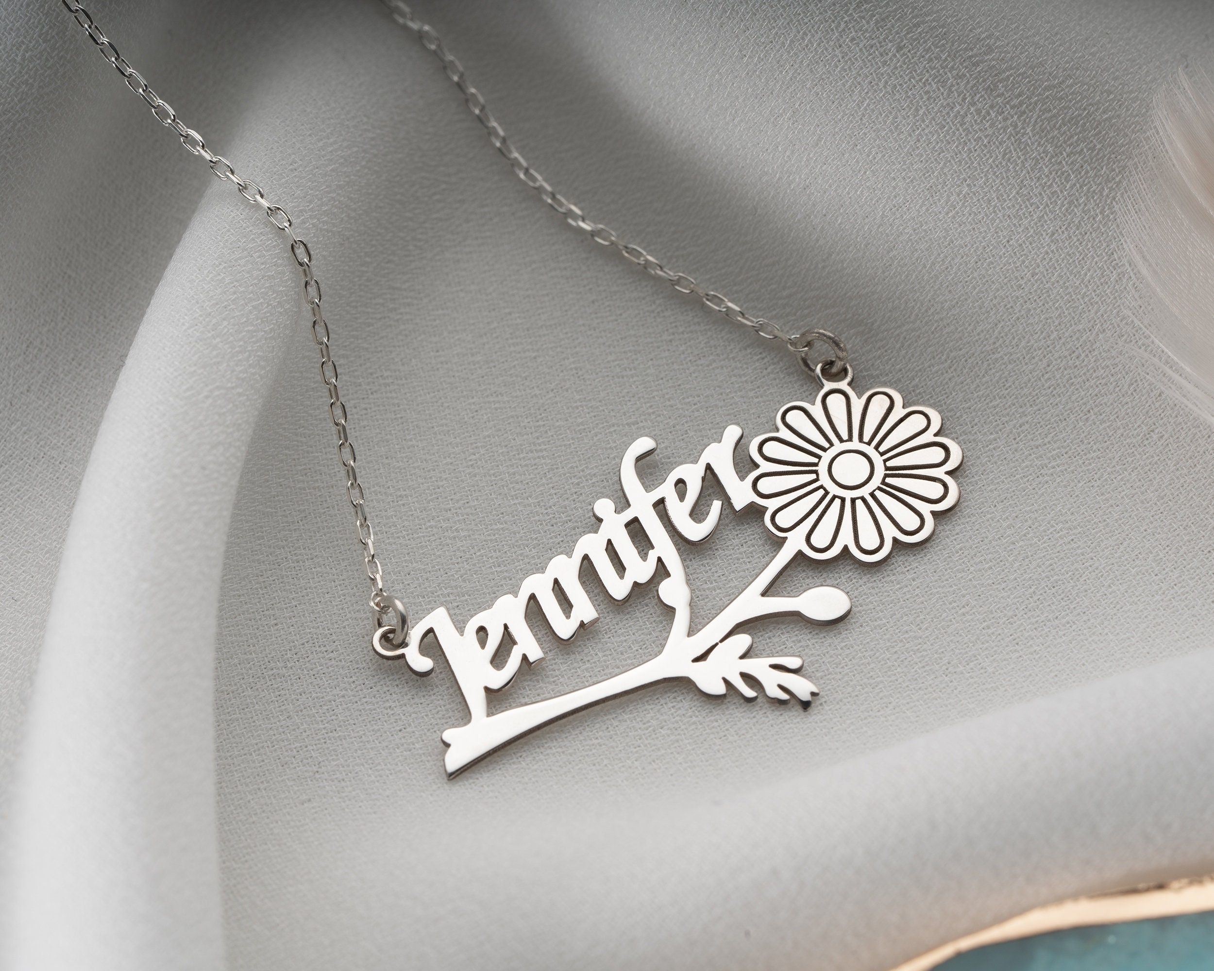 Daisy Flower Necklace Gift for Mom Wife 