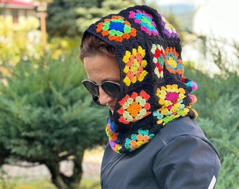 Cagoule au crochet arc-en-ciel pour cheveux moelleux, cagoule noire au crochet, cagoule carrée grand-mère, chapeau cagoule au crochet, cagoule surdimensionnée