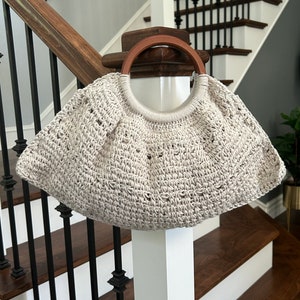 wood handle purse, trendy summer purse, round handle bag, modern handmade bag, summer handmade purse, roomy summer purse, mama summer purse