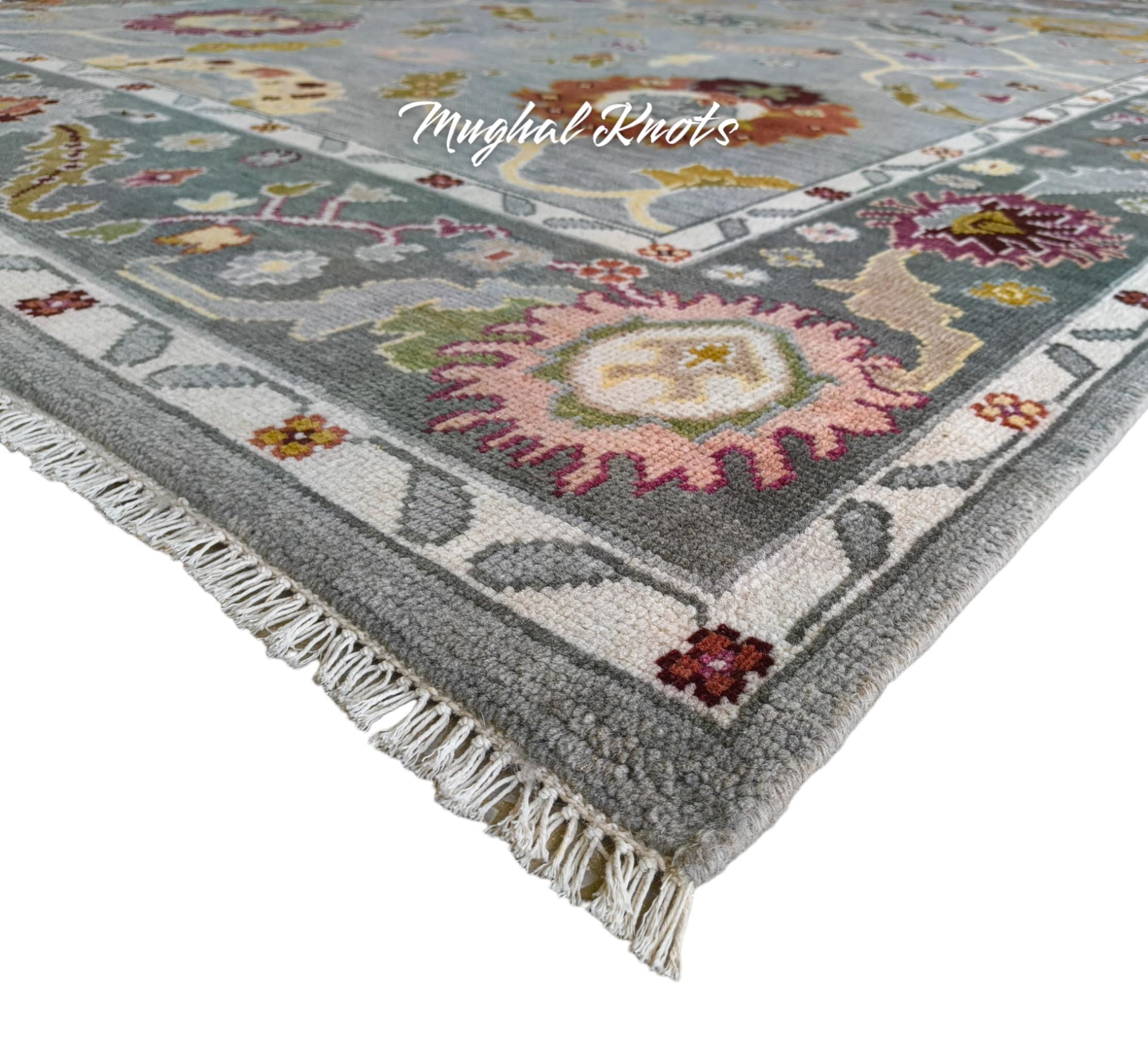 ブルーの幾何学模様のウシャックラグ – 手織りウール、ヴィンテージ