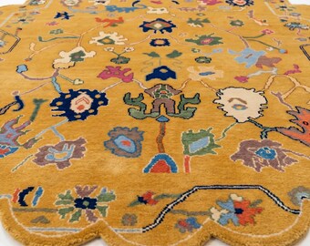 Ręcznie tkany, okrągły dywan z falbanką, musztardowo-żółty dywan wełniany, dywan z motywem kwiatowym w stylu folk, wystrój pokoju dziecięcego w stylu boho, wyjątkowy dywanik podłogowy