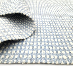 Handgewebter Himmelblauer Teppich | Modernes Indoor-Outdoor Flachgewebe