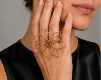 Adjustable Gold Tone Flower Statement Ring, Oversized Floral Wire Ring, Modern Lotus Ring, Sculptural Cocktail Ring, Gift for Her