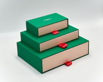100 personalized printed boxes. Thick cardboard plastered box. Product packaging box. jewelry box