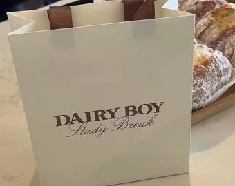 Custom gift bags thick luxury packaging gift paper bags , custom jewelry pack personalized shopping paper bags with logo