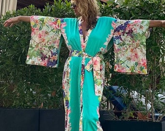 Floral kimono robe. Bohemian Dressing Gown, long sleeve kimono cardigan.