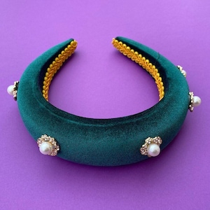 Green padded headband. Velvet headband with pearls art deco style. Alice headband.