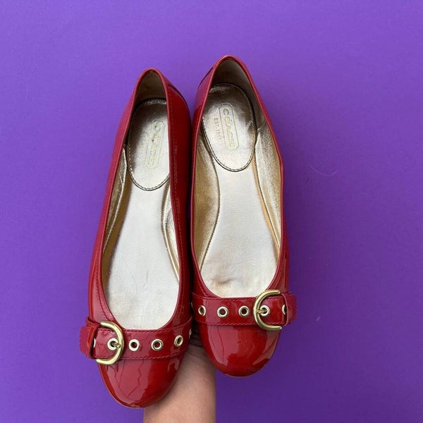Coach shoes flats ballet shoes  10M 41 size Red Patent Leather Gold Buckle Accent LOISS 2000s.