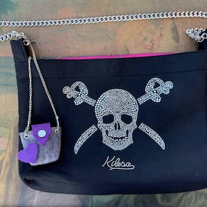 Bolso Kilesa con calaveras, estilo años 2000. Bolso de fieltro