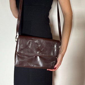 Vintage brown leather bag 1990s. Envelope bag with long strap.