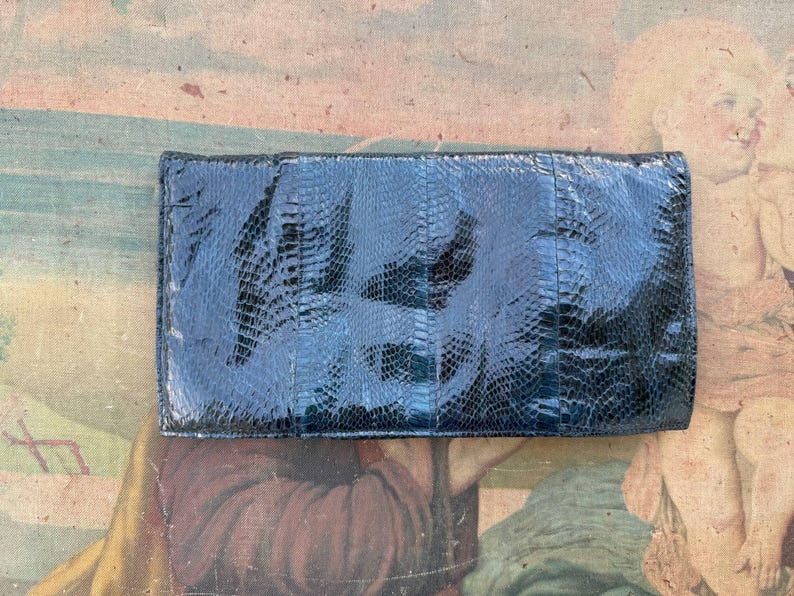 Pochette en cuir de serpent, élégant sac à main noir des années 1980. Enveloppe de sac vintage de soirée classique. image 5