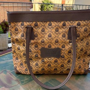 Sacola de compras Portofino amarela vintage. Sacola plástica com logotipo de grife dos anos 2000, bolsa italiana.