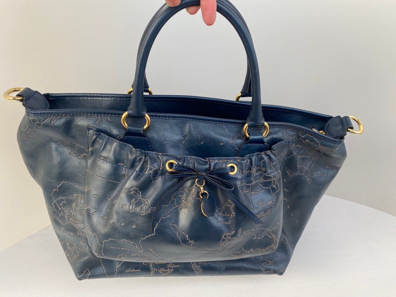 Alviero Martini Vintage World Map Bag ITALY RARE Vintage Alviero Martini Handbag: Geo Map Embossed Leather  main image 2