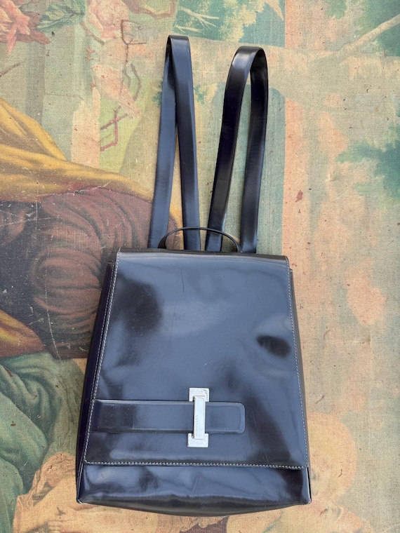 coccinelle leather backpack Gleen Small in Grained – Corso Como 88 they are enhanced by multiple pockets Leather backpack Coccinelle Beat Generation
