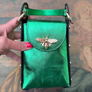 Vintage Grüne Leder Handytasche, Italienische Abend Clutch mit Insekt Bild 1