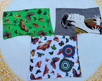 DESIGUAL printed t-shirt Y2K color block butterfy, polka dot and graphic print. vintage 2000s. Deep V Bohemian top size XL