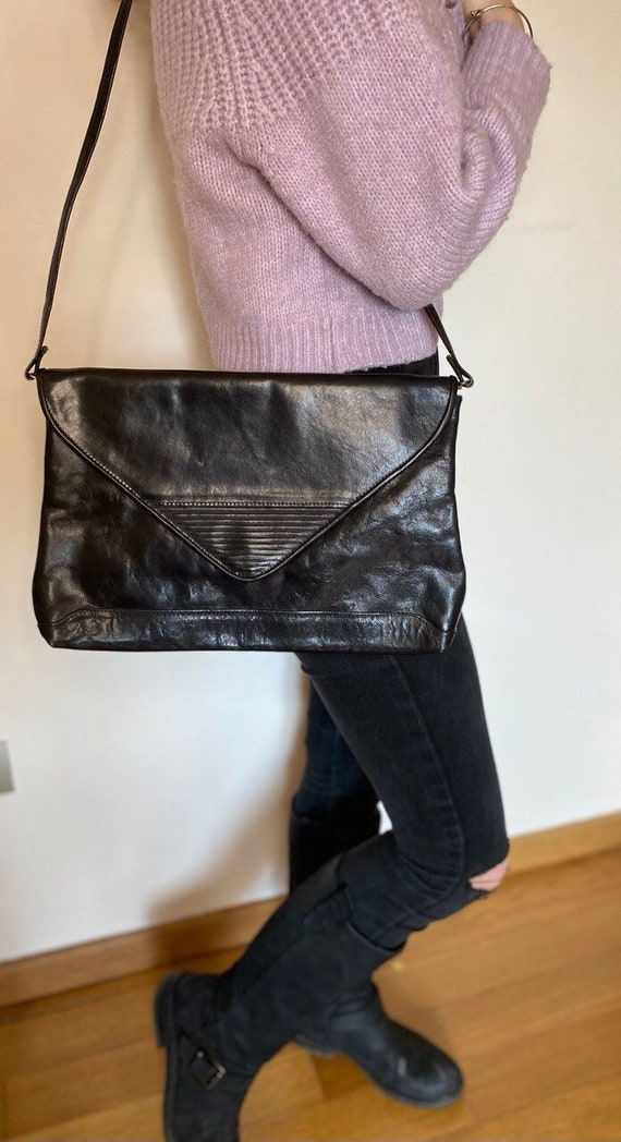 Vintage shoulder bag, envelope purse, italian lea… - image 1