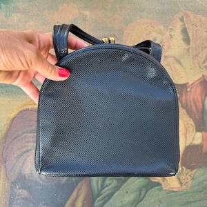 Bolso de mano vintage de cuero negro, bolso con cierre de beso, pequeño y elegante bolso para fiestas y eventos, años 80.