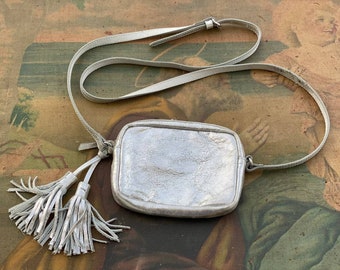 Vintage silver crossbody purse by ESPRIT 90s. Small leather clutch. Mini crossbody wallet.