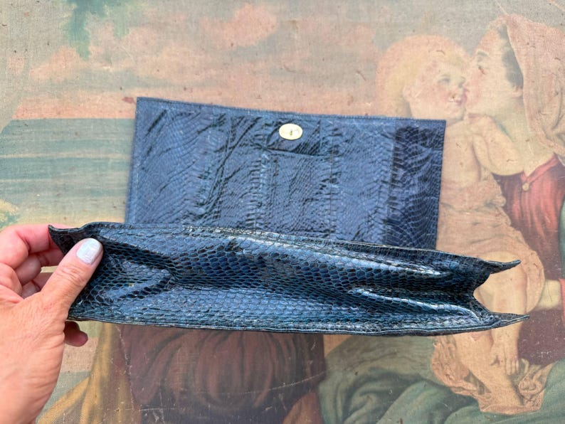 Pochette en cuir de serpent, élégant sac à main noir des années 1980. Enveloppe de sac vintage de soirée classique. image 3