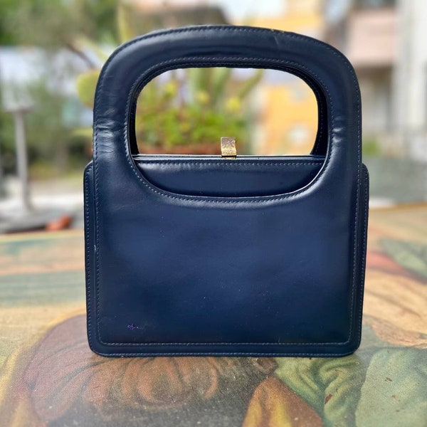 Vintage navy blue clutch bag 1970s vintage. Hard leather bag with handles. Small italian handbag.