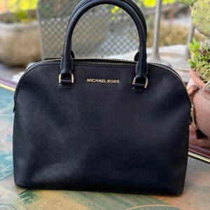 Cartera vintage de piel negra, bolso pequeño de piel, bolso italiano, bolso de los años 70, cartera de diario. Cartera con cierre.