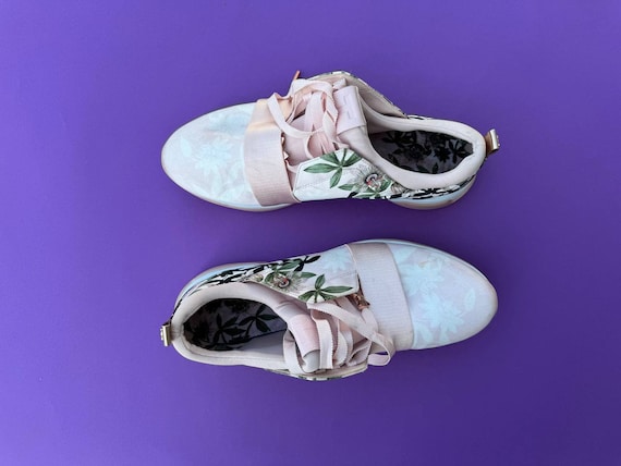 Ted Baker Floral Sneakers Size 41 (US 9.5) – Y2K Trainers