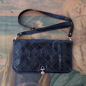 Cartera de mano vintage de piel negra, bolso de piel pequeño, bolso italiano, bolso de mano de los años 80, cartera de mano para uso diario. Cartera con cierre