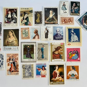 Può includere: Una collezione di francobolli vintage da tutto il mondo, con vari disegni e temi, tra cui ritratti, paesaggi e simboli culturali. I francobolli sono disposti in righe e colonne su uno sfondo bianco.