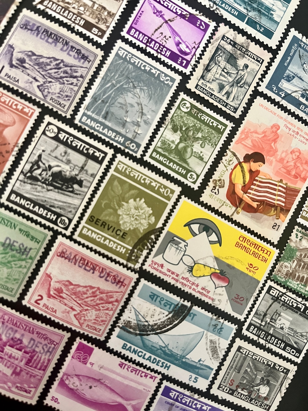 BANGLADESH Stamp Fun Pack: 20 Different Random Used Bangladeshi Vintage ...