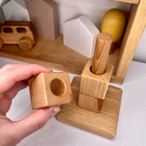 Montessoriblokjesstapelaar, kubussen op verticale plug, verticaal stapelaar, Montessorispeelgoed, houten speelgoed, educatief speelgoed, speelgoed 12 maanden, peuter