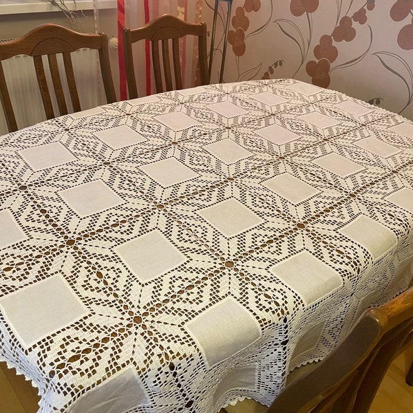 Beautiful tablecloth made on crochet