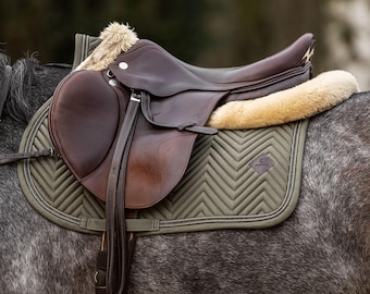 Jumping Saddle Pad in Classic Sage or Pure Chocolate – Satin Top & Soft Polyester Lining for Jumping Saddles