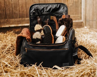 Grooming Bag with Contents – 12-Piece Horse Grooming Set with Engraving – Gift Set