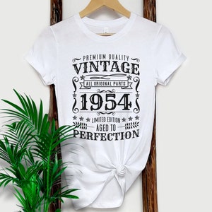 Vintage 1954 t-shirt | 70th Birthday Shirt | 1954 Birthday Unisex t-shirt