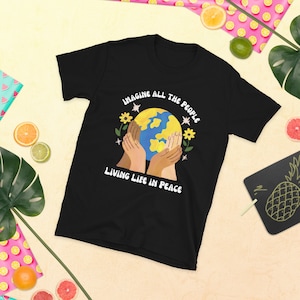 Imagine All The People Living Life in Peace | Kurzärmeliges Unisex T-Shirt