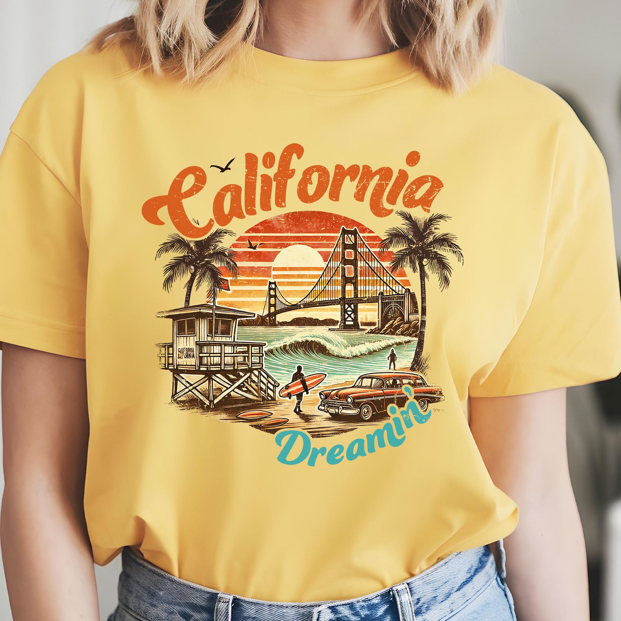 California Dreamin' T-shirt, Vintage Style Tee for Beach Lovers