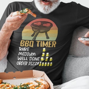 Bier T-shirt BBQ-timer, grappig grillcadeau voor vader, mannen, barbecues in de achtertuin, zomerfeesten, bierliefhebbers, zeldzame medium well done pizza-T-shirt