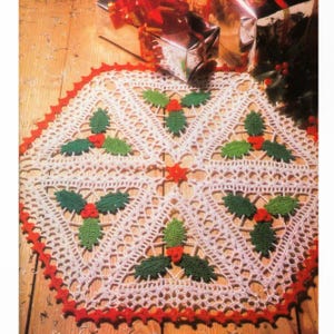 PATRÓN DE GANCHILLO DE NAVIDAD, Abuela con acebo cuadrado, Patrón de crochet de tapete de acebo en pdf, Centro de mesa de Navidad, Hojas de acebo, Patrones para el hogar