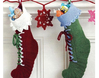 かぎ針編みのクリスマスブーツ、サンタクロースの靴のかぎ針編みの